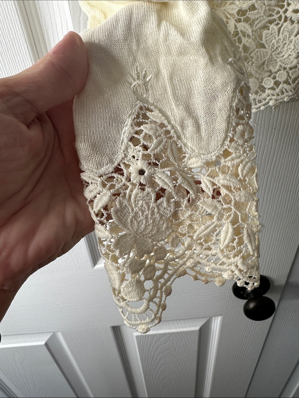 Divided Cream Long-Sleeve Top with Lace Hem - Picture 2 of 6